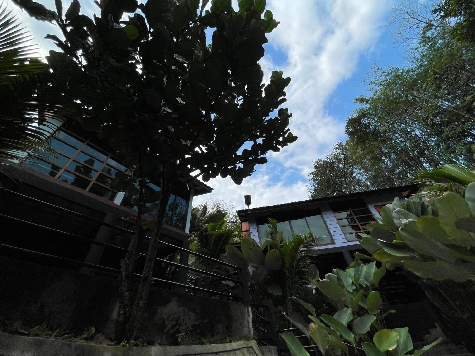 Dr Dusun Hotel Hulu Langat Exterior photo
