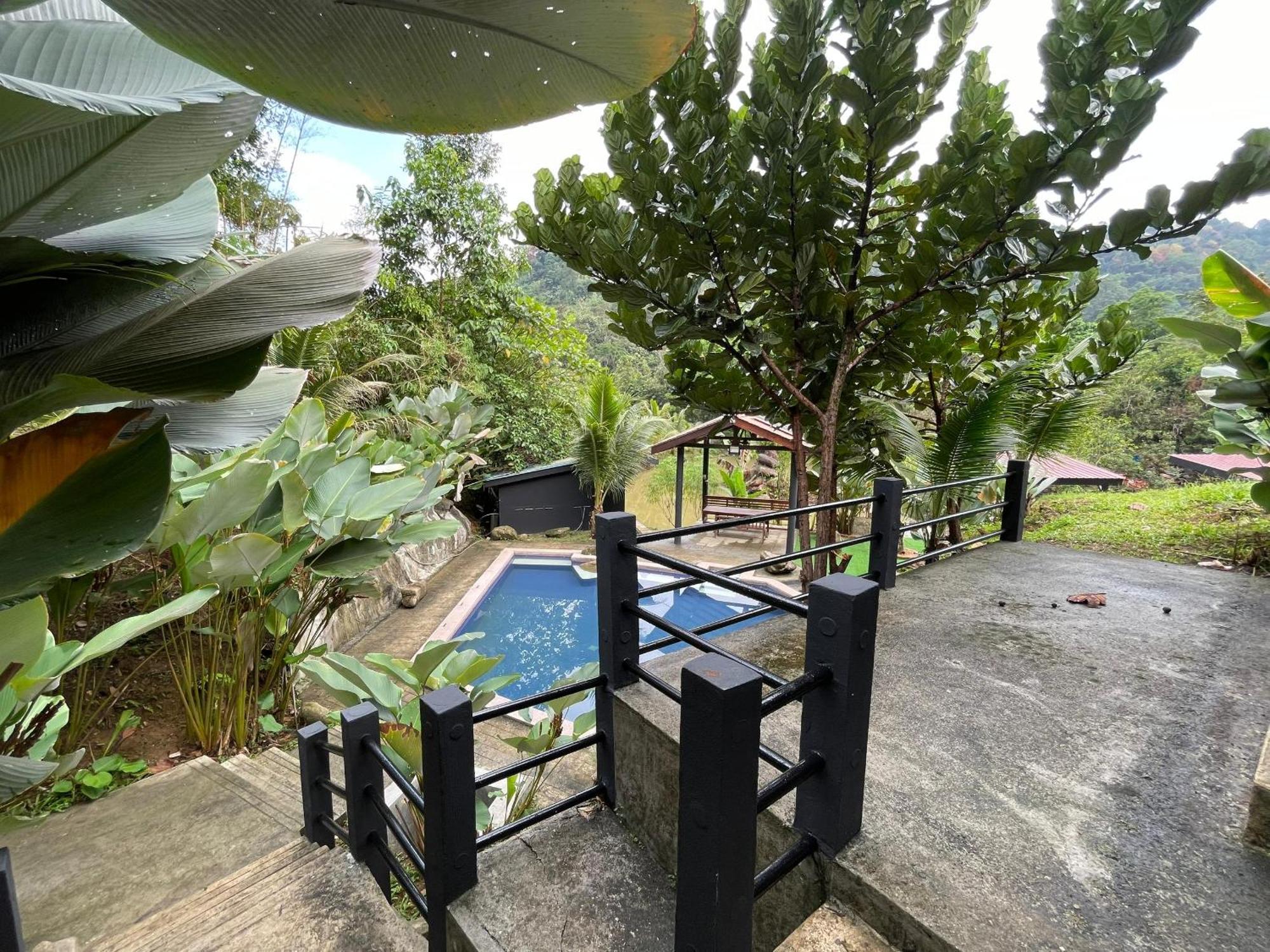 Dr Dusun Hotel Hulu Langat Exterior photo