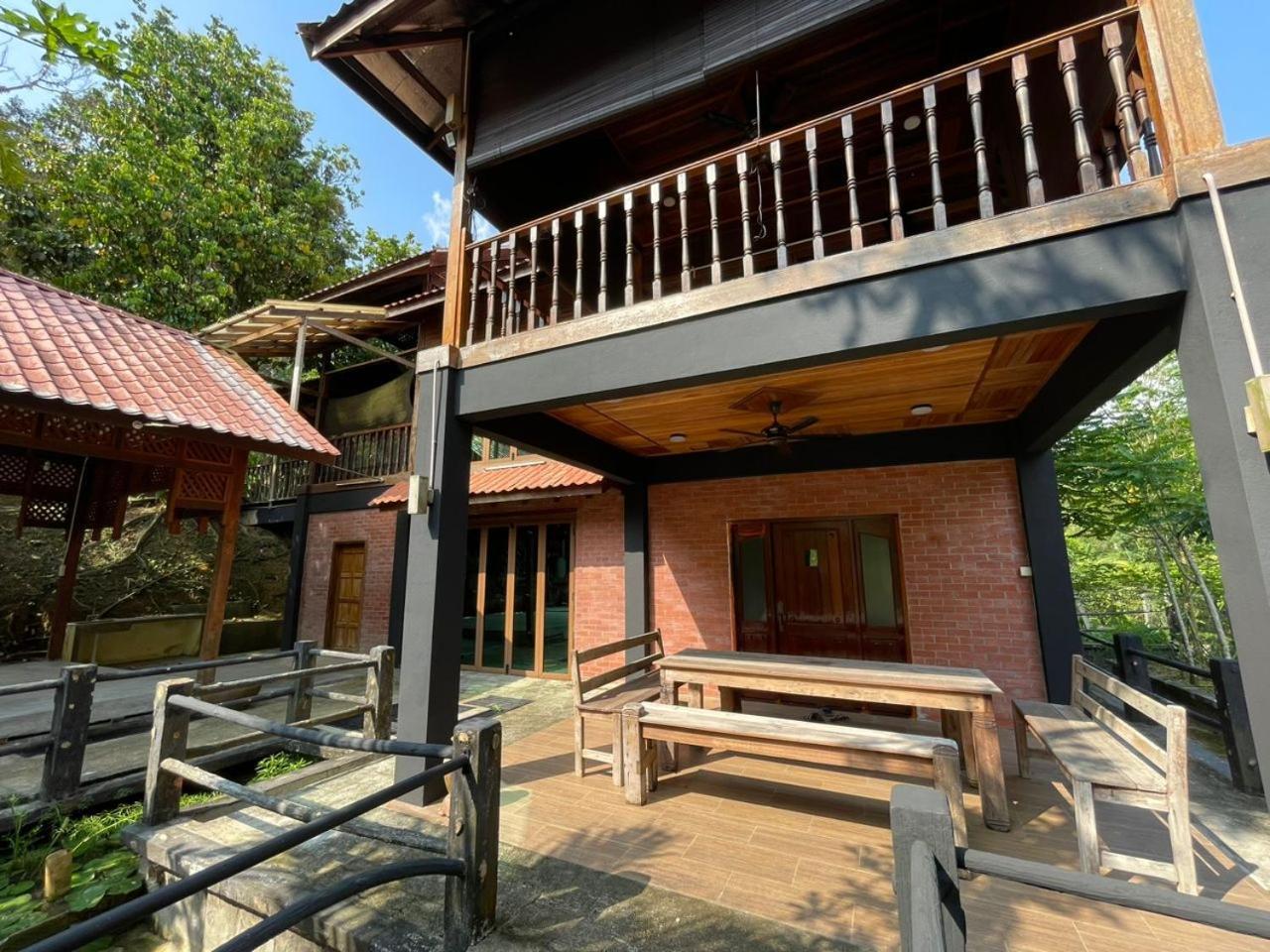 Dr Dusun Hotel Hulu Langat Exterior photo