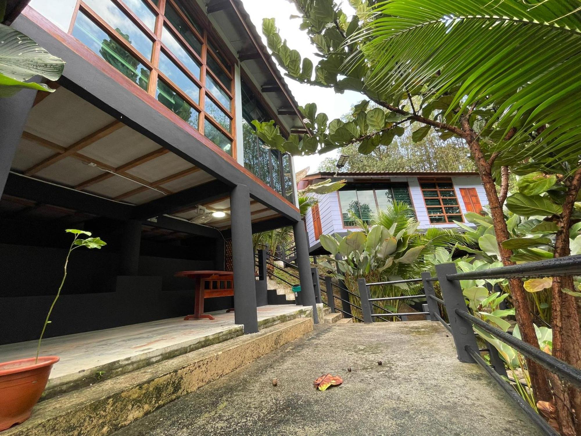Dr Dusun Hotel Hulu Langat Exterior photo