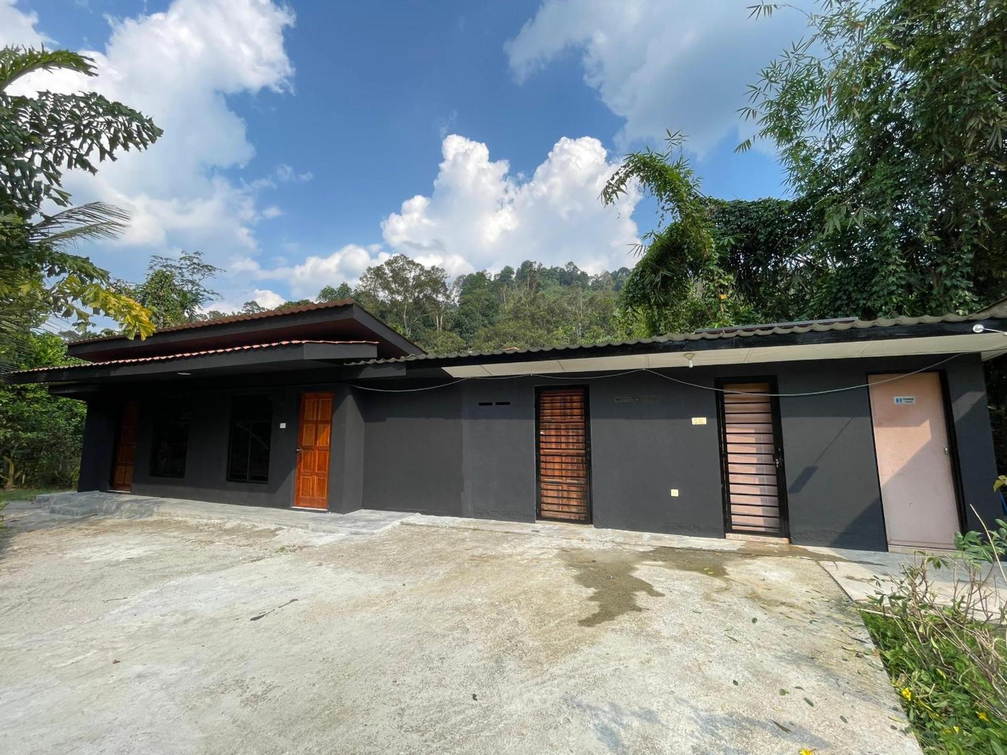 Dr Dusun Hotel Hulu Langat Exterior photo